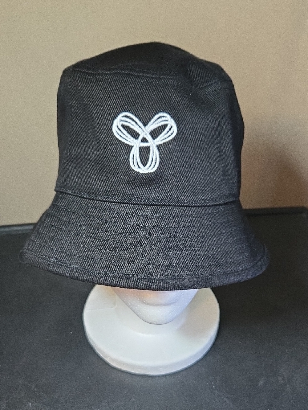 TNA HOWELSON COTTON BUCKET HAT NWT S/M